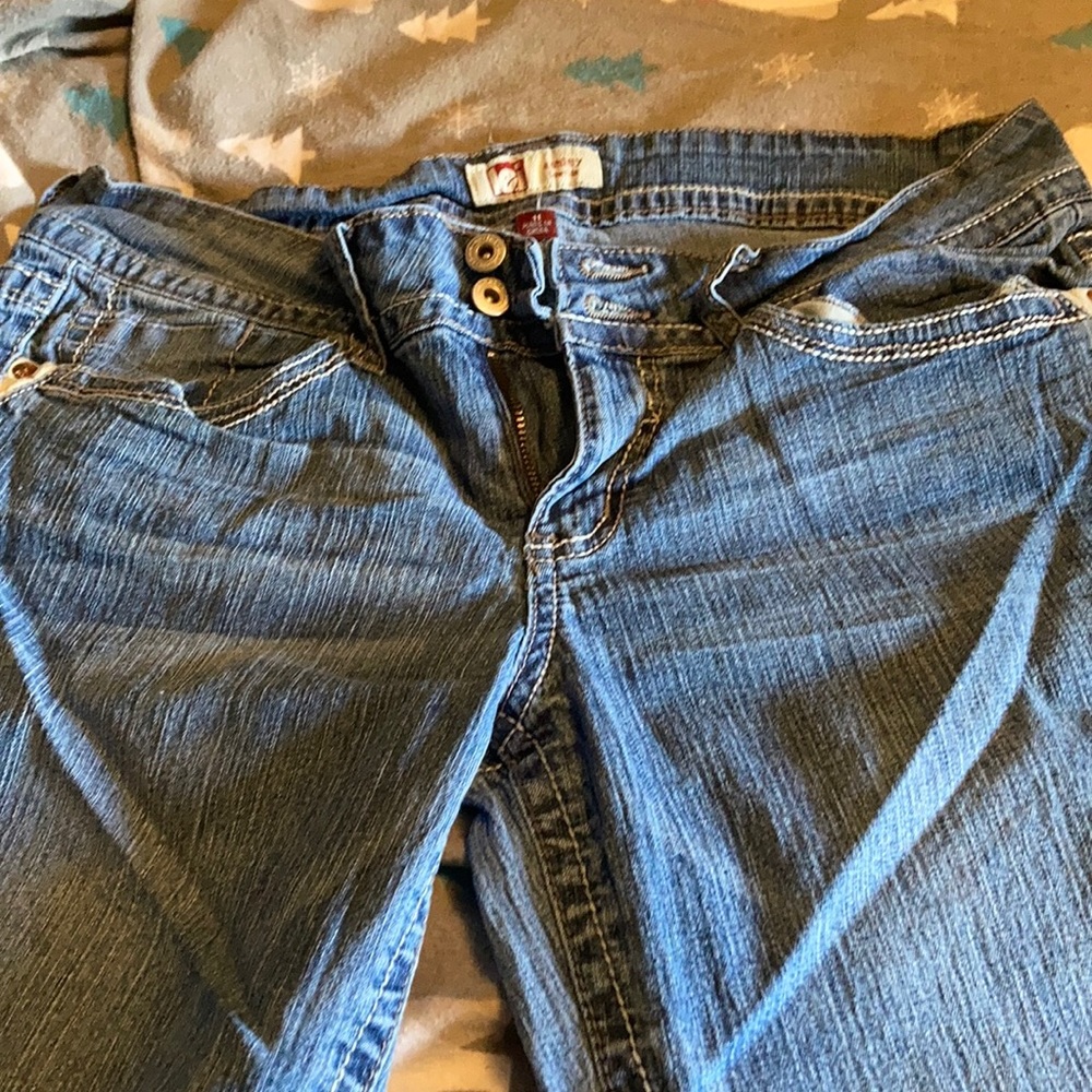 Lei Juniors Ashley Low Rise Straight Leg Jean